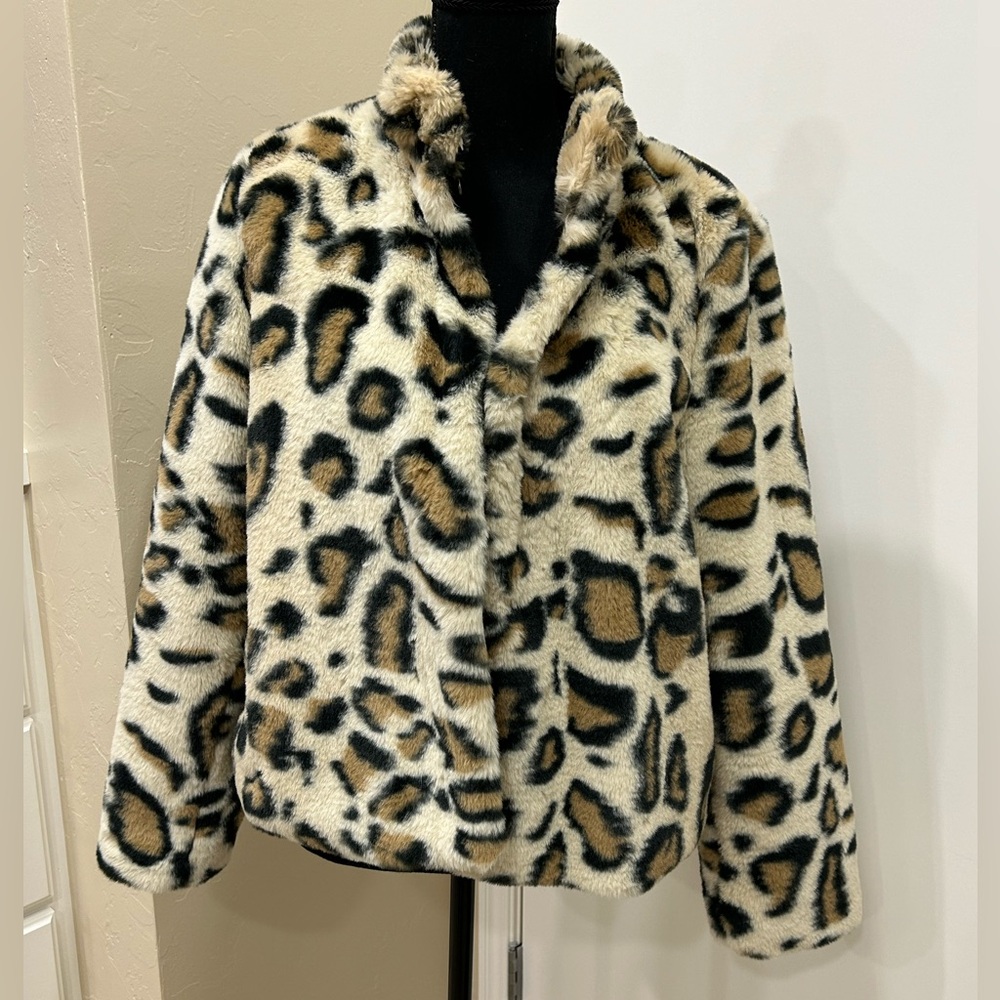 Veto Moda faux fur coat- size Large
